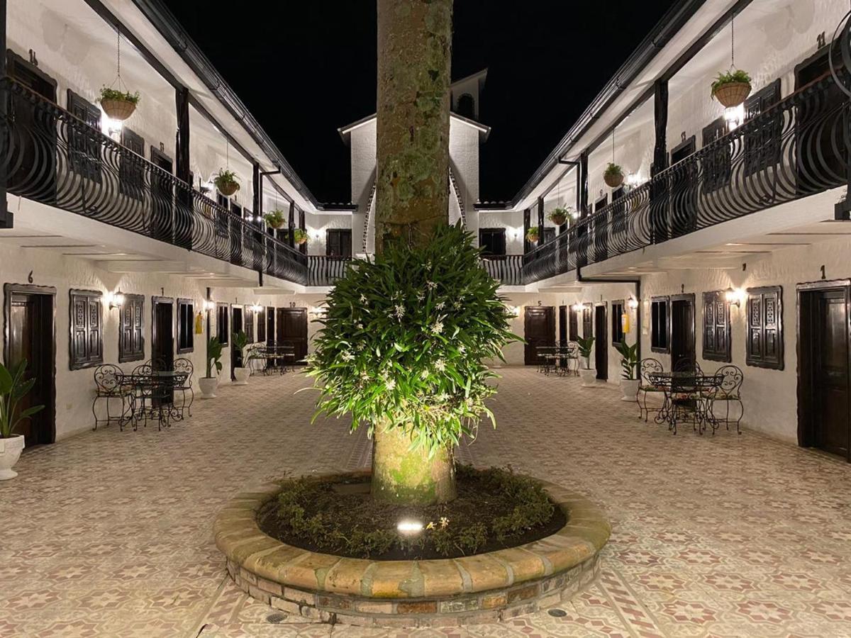 Casa Hotel Las Orquideas Circasia Exterior photo